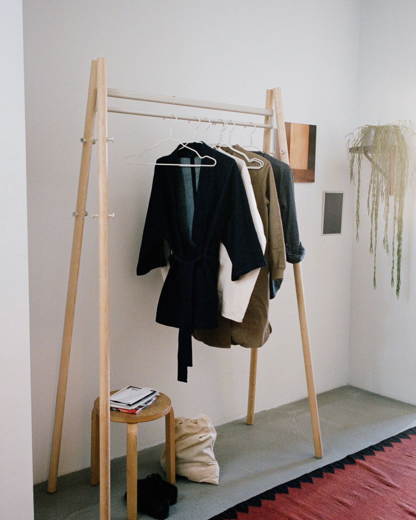 Kiila Coat Rack 